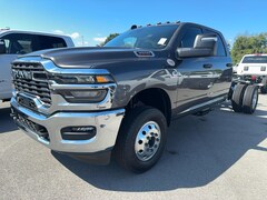 2026 Ram 3500 Chassis Cab TRADESMAN CREW   4X2 60' CA Pickup