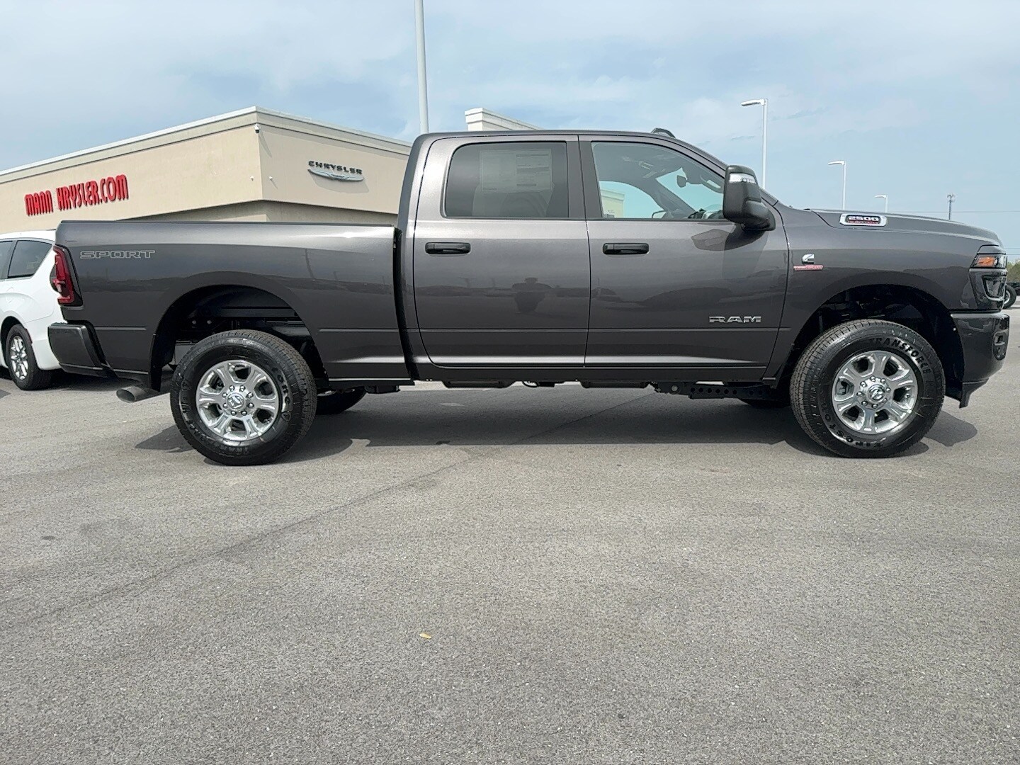 2025 Ram 2500 Big Horn photo 4