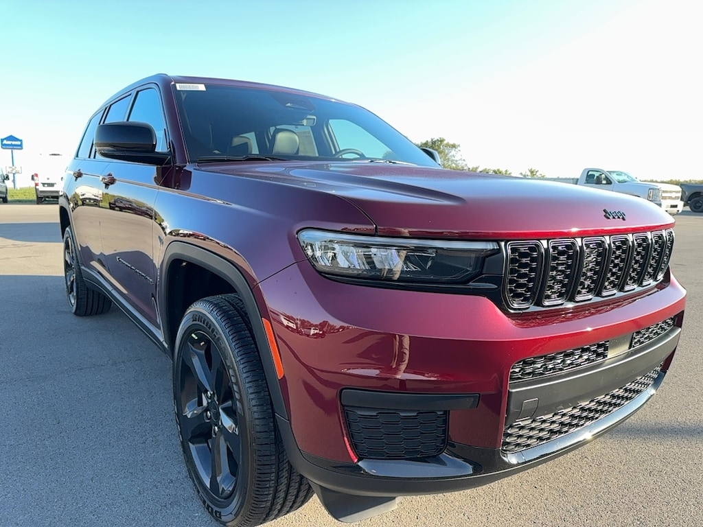 New 2025 Jeep Grand Cherokee L ALTITUDE X 4X4 Sport Utility