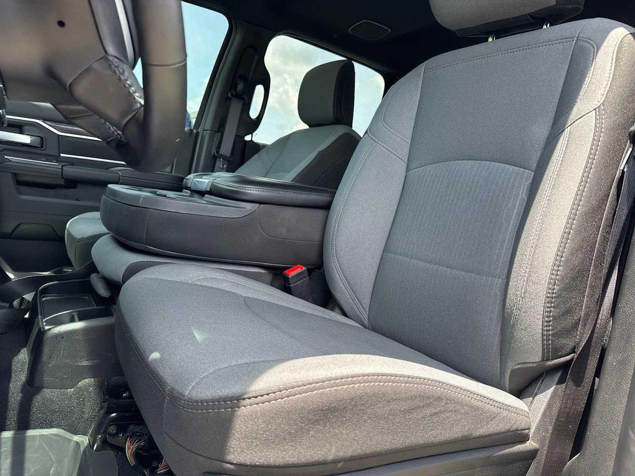 2024 RAM Ram 3500 Pickup Big Horn - Photo 16