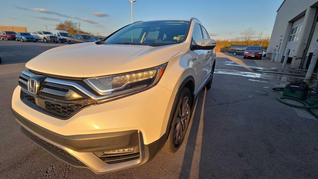 2021 Honda CR-V Hybrid Touring photo 2