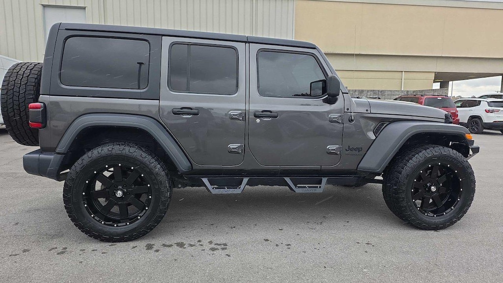 2019 Jeep Wrangler Unlimited Sport photo 4