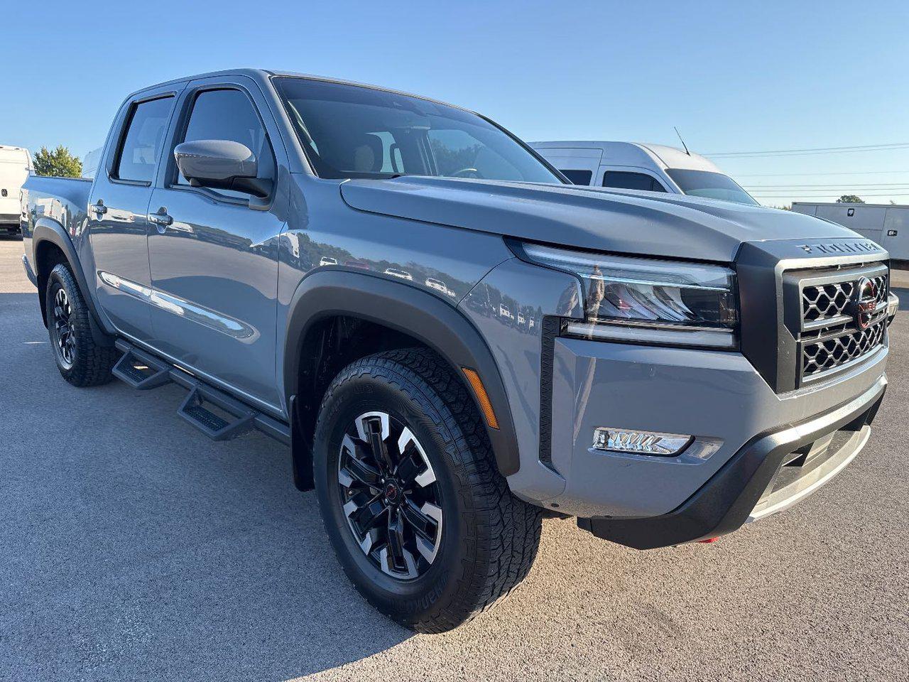 2023 Nissan Frontier PRO-4X photo 3