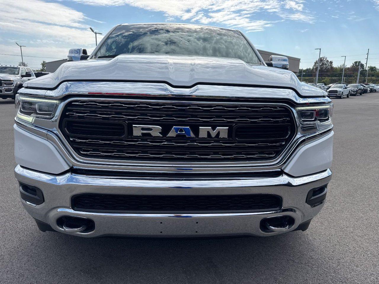 2023 Ram 1500 Limited photo 2