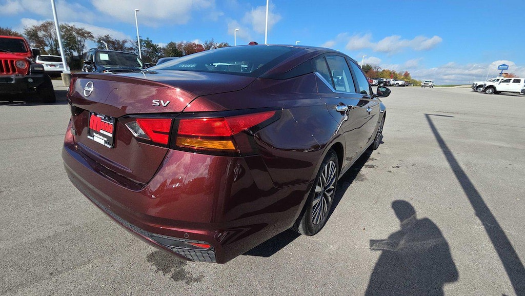 2024 Nissan Altima 2.5 SV photo 4