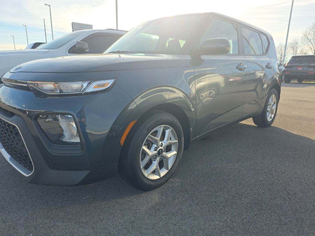 2021 Kia Soul S's photo