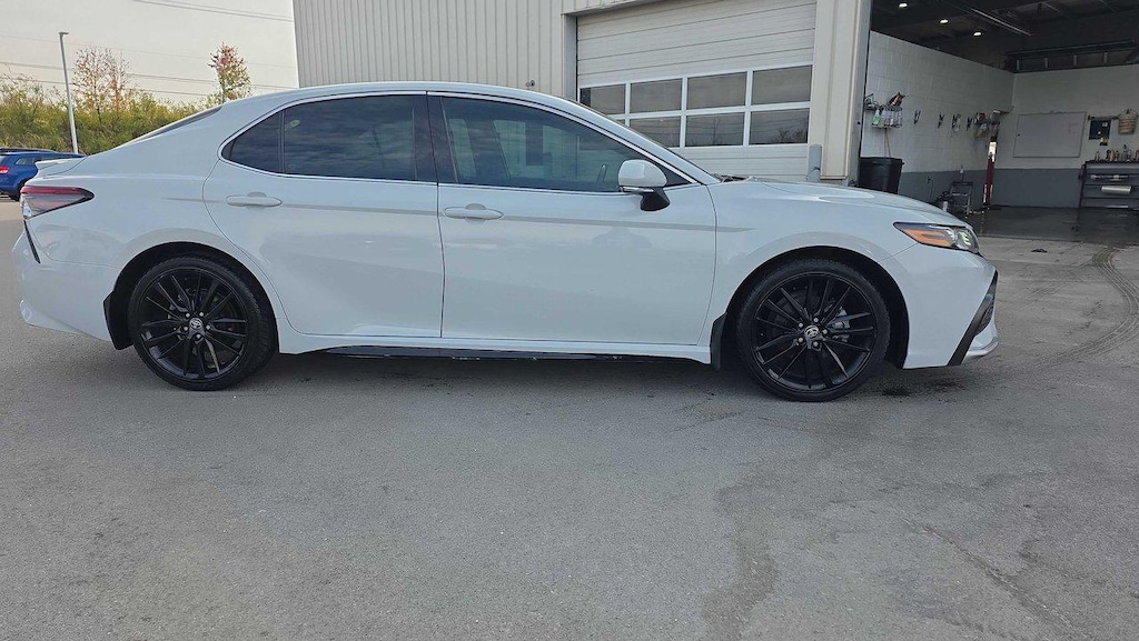 2023 Toyota Camry XSE photo 4