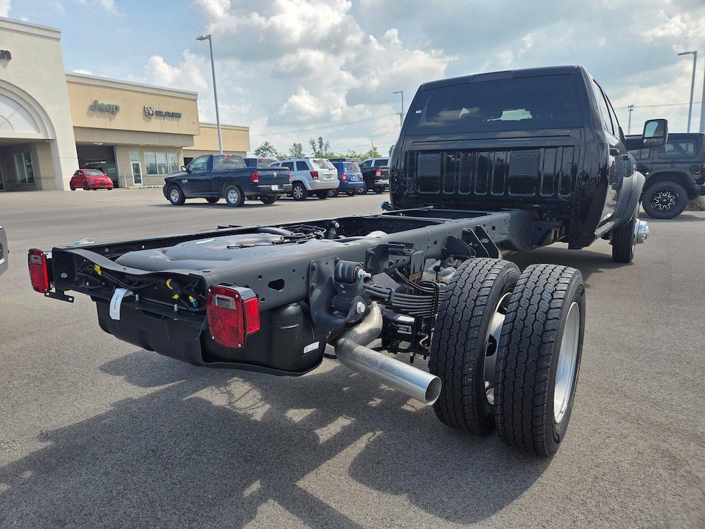 New 2025 Ram 4500 Chassis Cab 4500 TRADESMAN CHASSIS CREW CAB 4X4 84' CA Truck