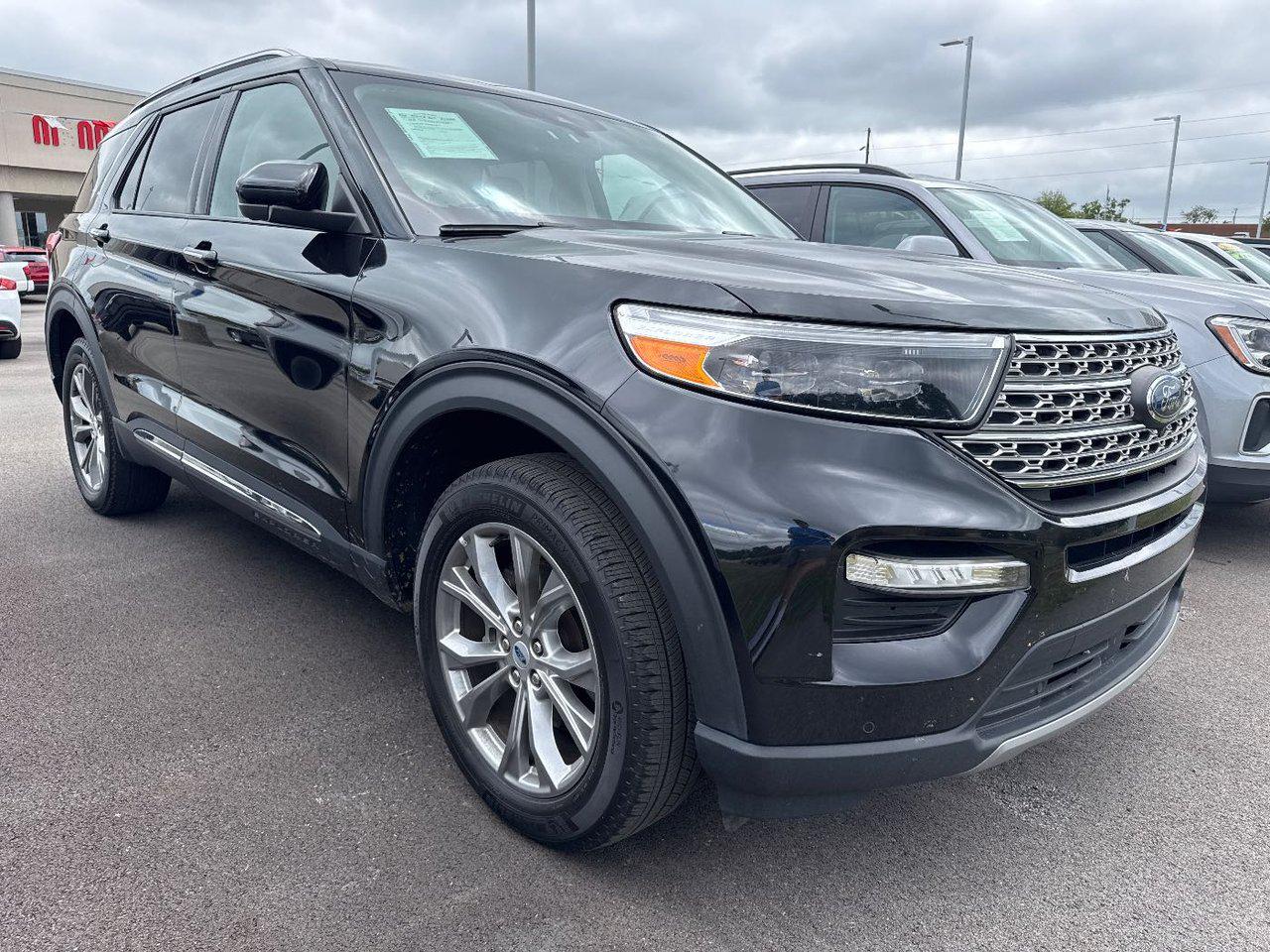2023 Ford Explorer Limited photo 3
