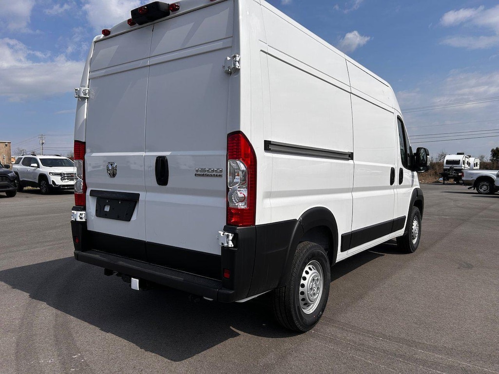 New 2025 Ram ProMaster PROMASTER 1500 TRADESMAN CARGO VAN HIGH ROOF 136' Cargo Van