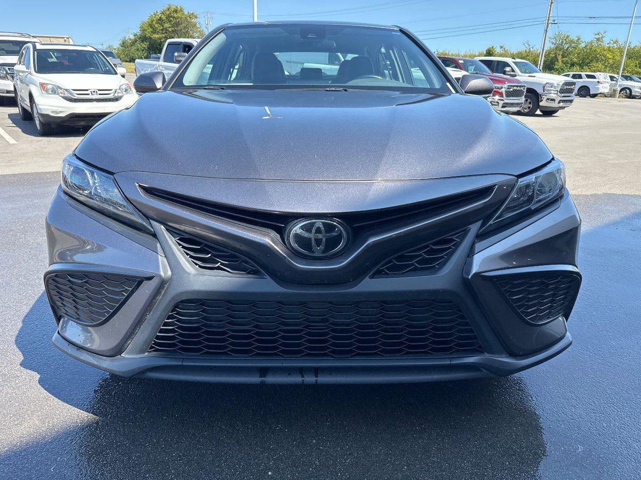 2024 Toyota Camry SE photo 2