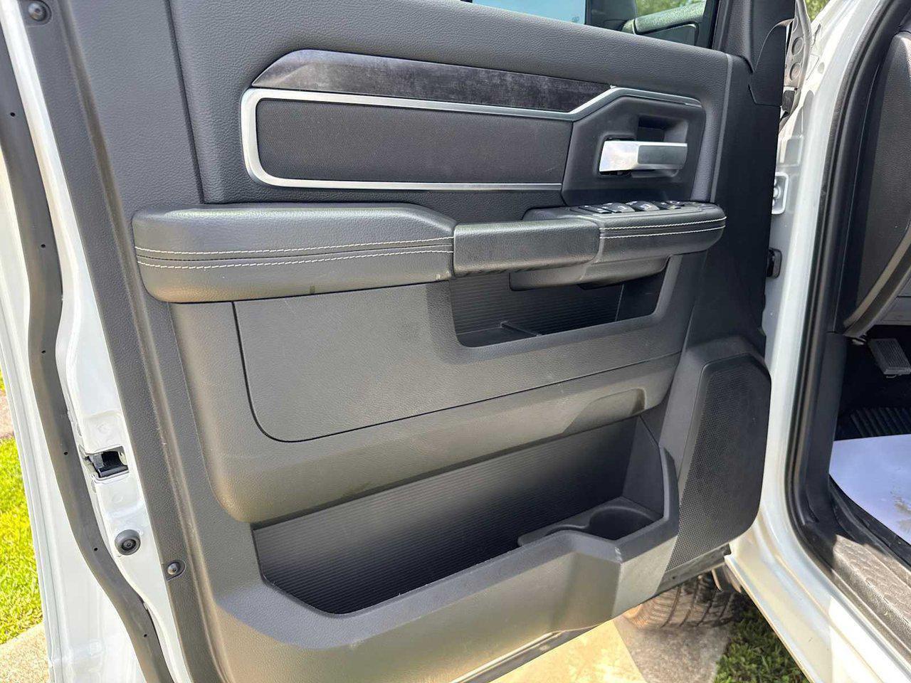 2024 RAM Ram 3500 Pickup Big Horn - Photo 15