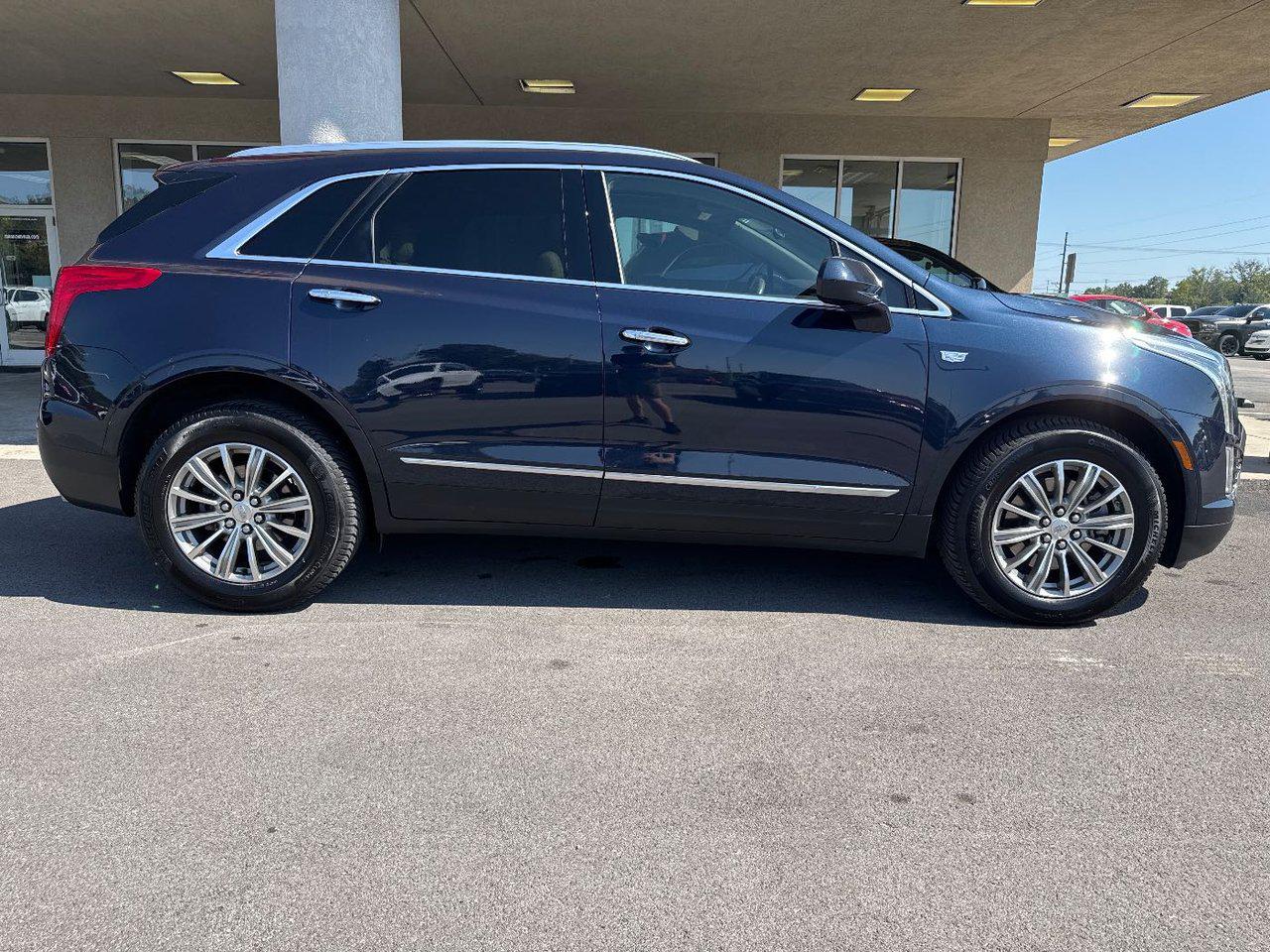 2017 Cadillac XT5 Luxury photo 3
