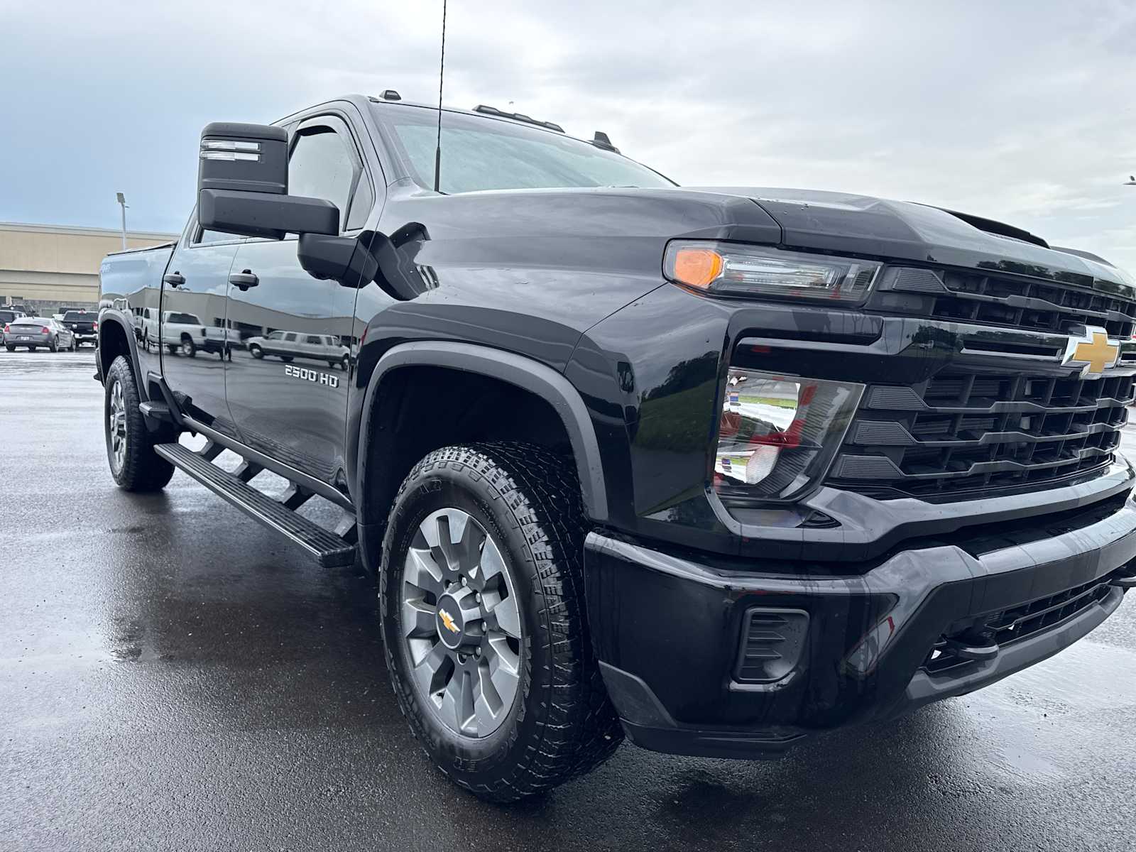 2024 Chevrolet Silverado 2500HD Custom photo 3
