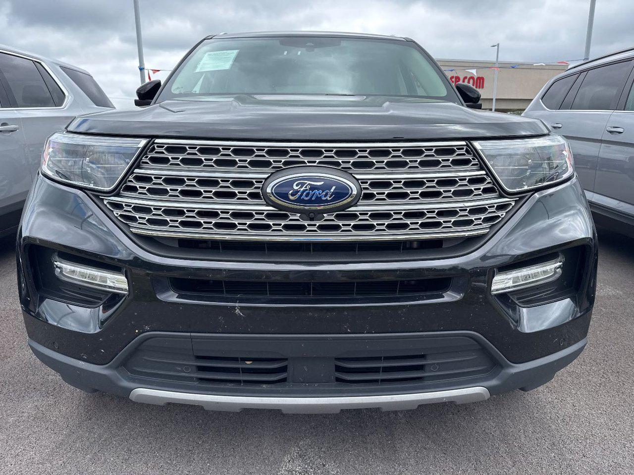 2023 Ford Explorer Limited photo 2