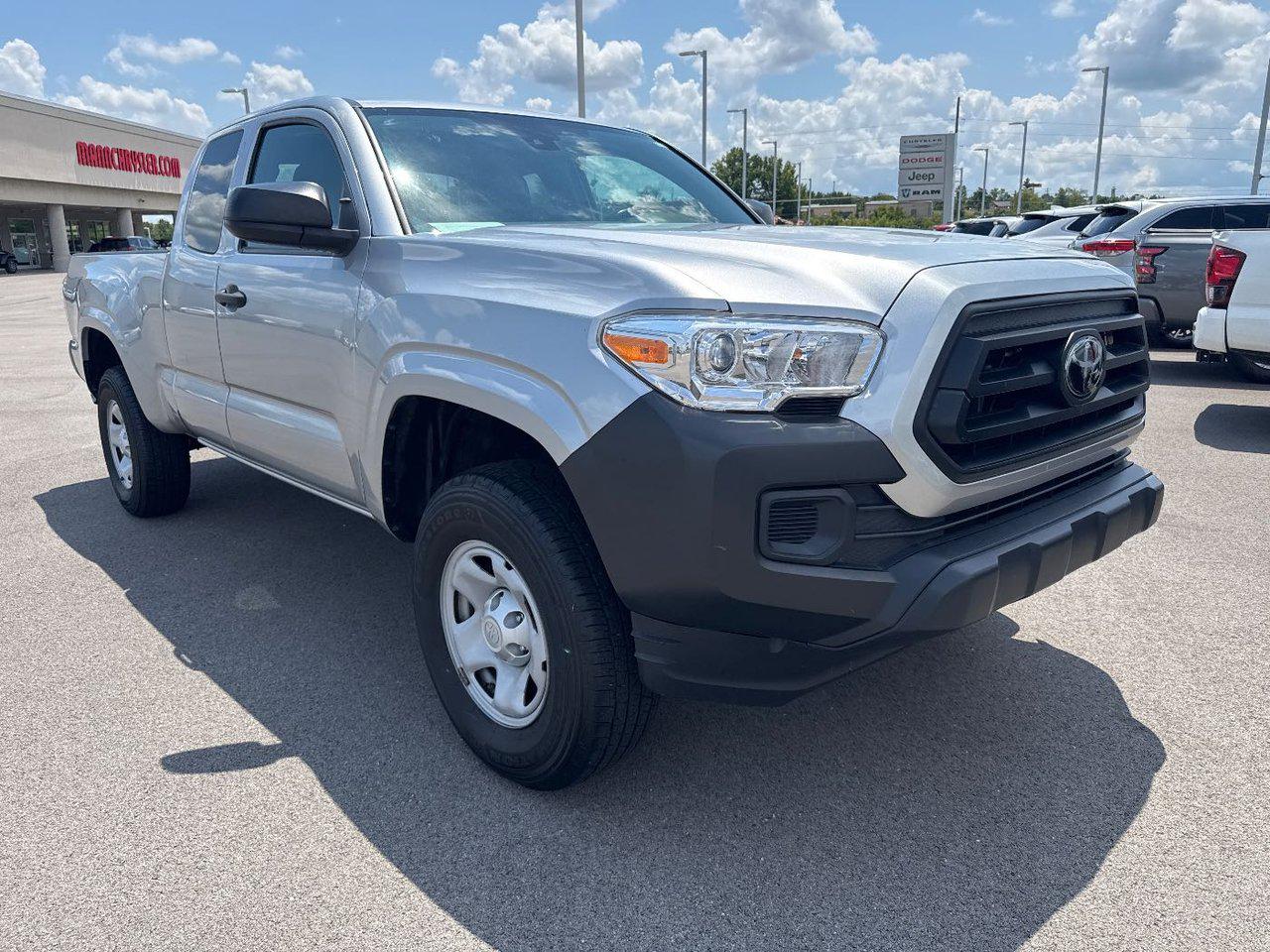2022 Toyota Tacoma SR photo 3