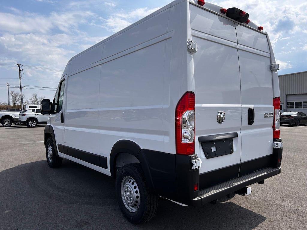 New 2025 Ram ProMaster PROMASTER 1500 TRADESMAN CARGO VAN HIGH ROOF 136' Cargo Van