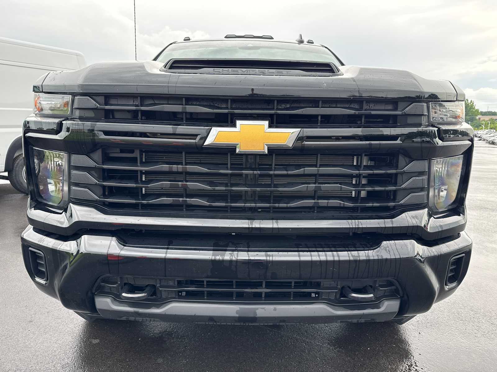 2024 Chevrolet Silverado 2500HD Custom photo 2