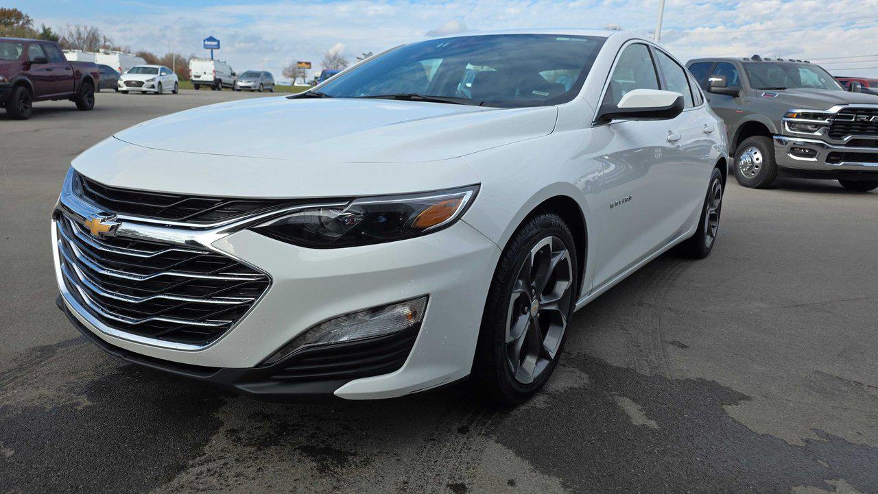 2024 Chevrolet Malibu 1LT's photo