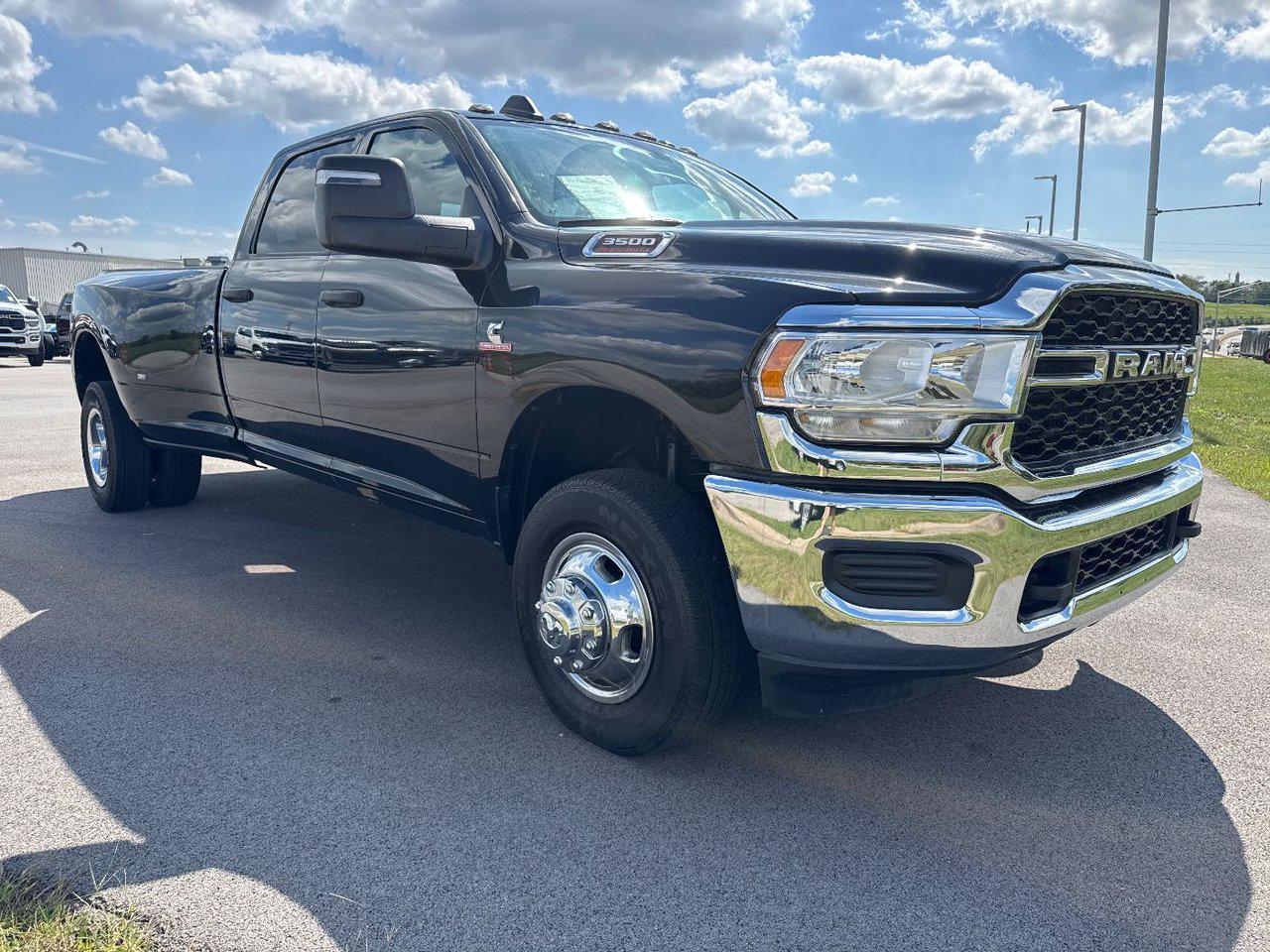2024 Ram 3500 Tradesman photo 3