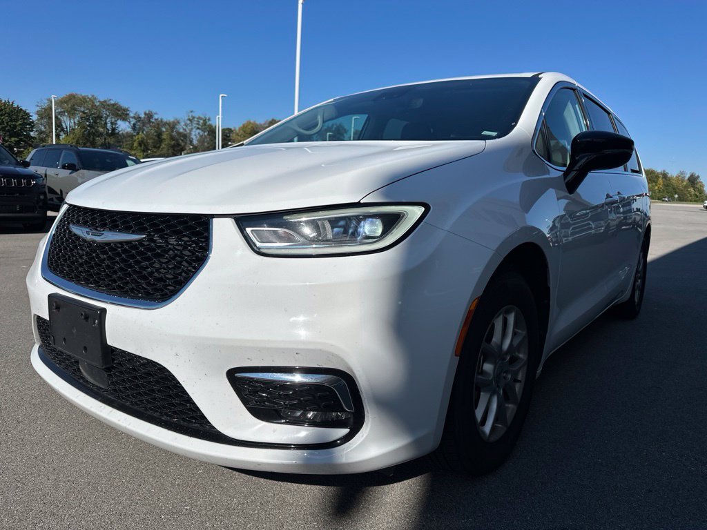 2024 Chrysler Pacifica