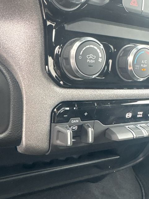 2026 RAM 2500 Tradesman/Black Express - Photo 25