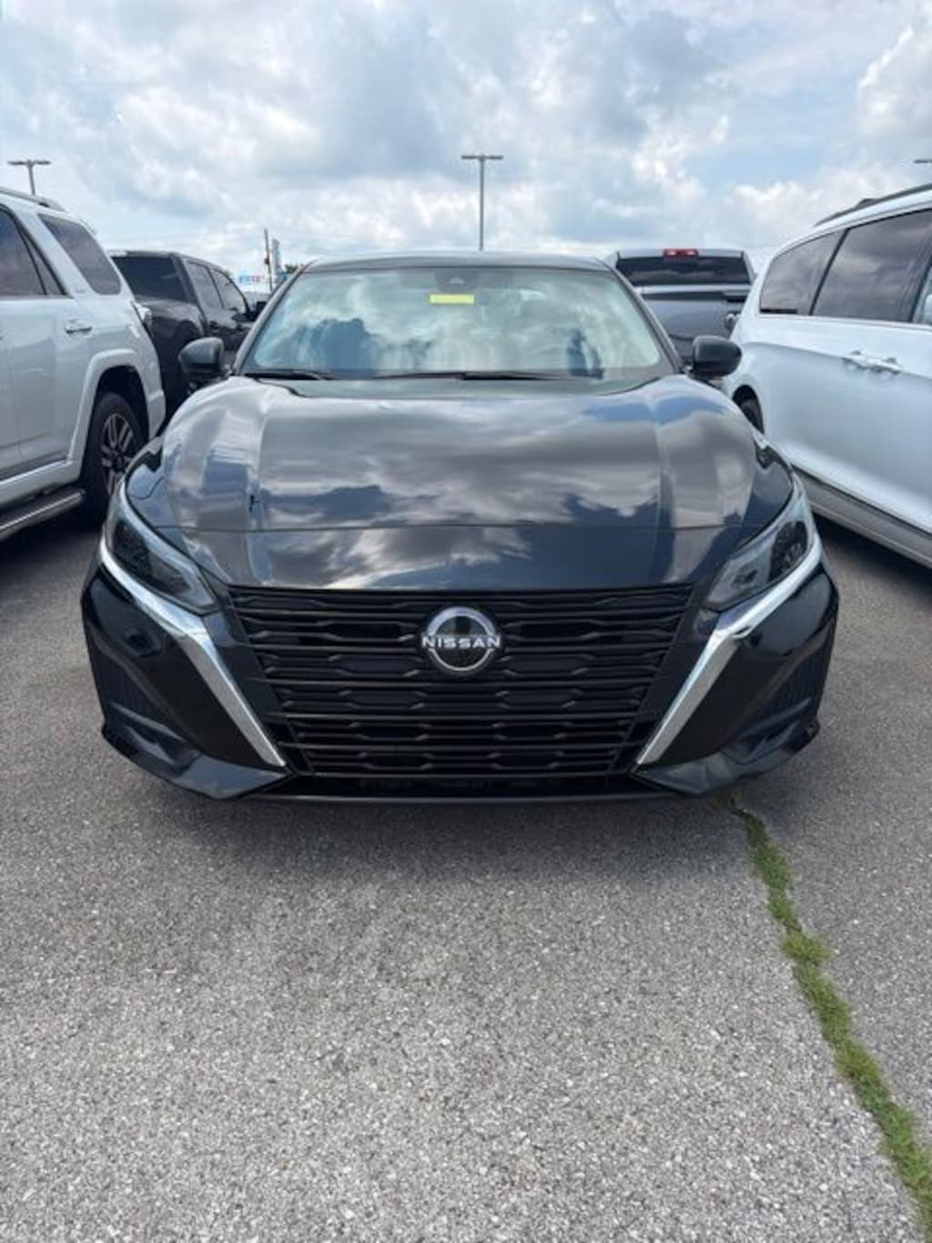Used 2024 Nissan Altima 2.5 SV Sedan