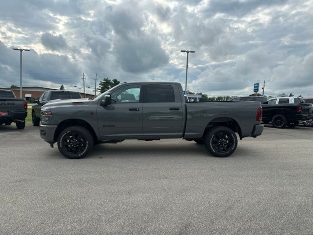 New 2026 Ram 2500 BIG HORN CREW CAB 4X4 6'4 BOX Pickup