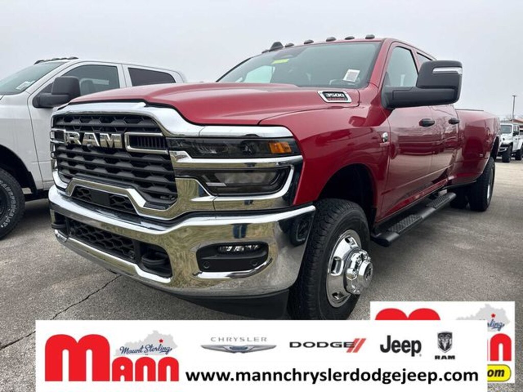 New 2026 Ram 3500 TRADESMAN CREW CAB 4X4 8' BOX Pickup
