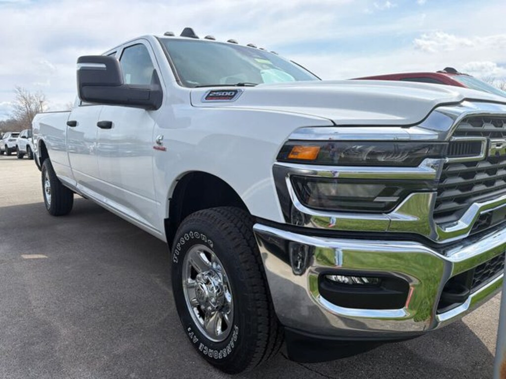 New 2026 Ram 2500 TRADESMAN CREW CAB 4X4 8' BOX Pickup