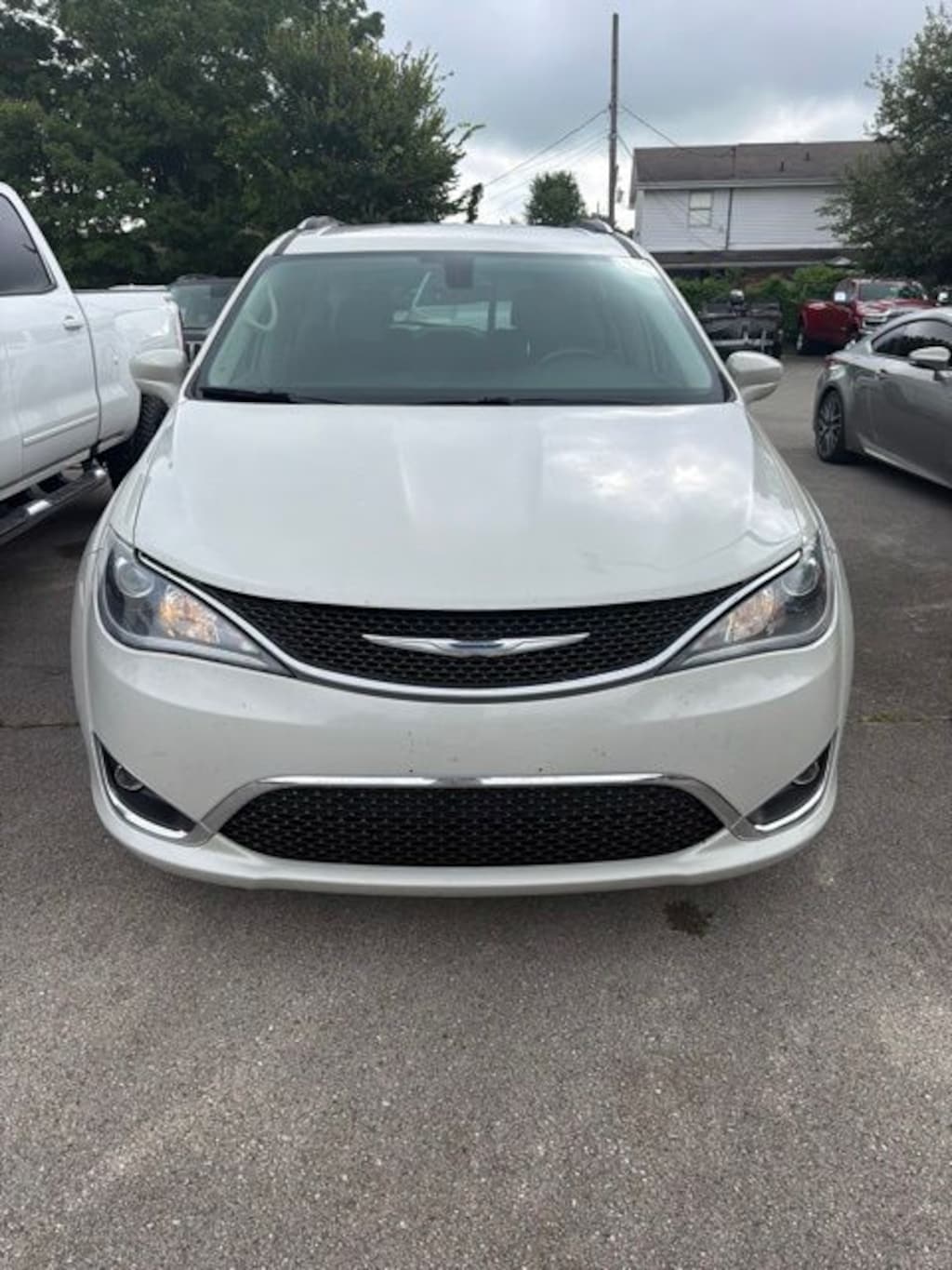 Used 2017 Chrysler Pacifica Touring L Plus Minivan/Van