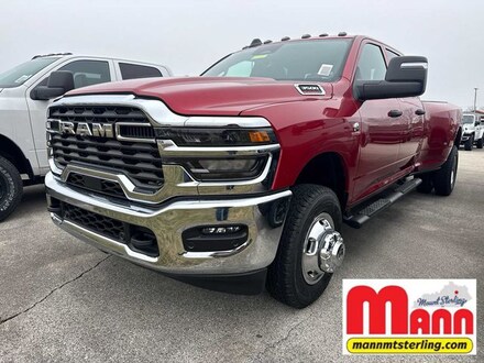 2026 Ram 3500 TRADESMAN CREW CAB 4X4 8' BOX Pickup