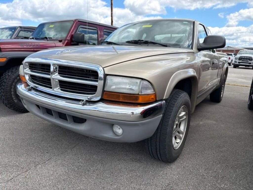Used 2003 Dodge Dakota SLT Truck