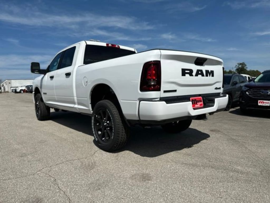 New 2026 Ram 2500 BIG HORN CREW CAB 4X4 6'4 BOX Pickup
