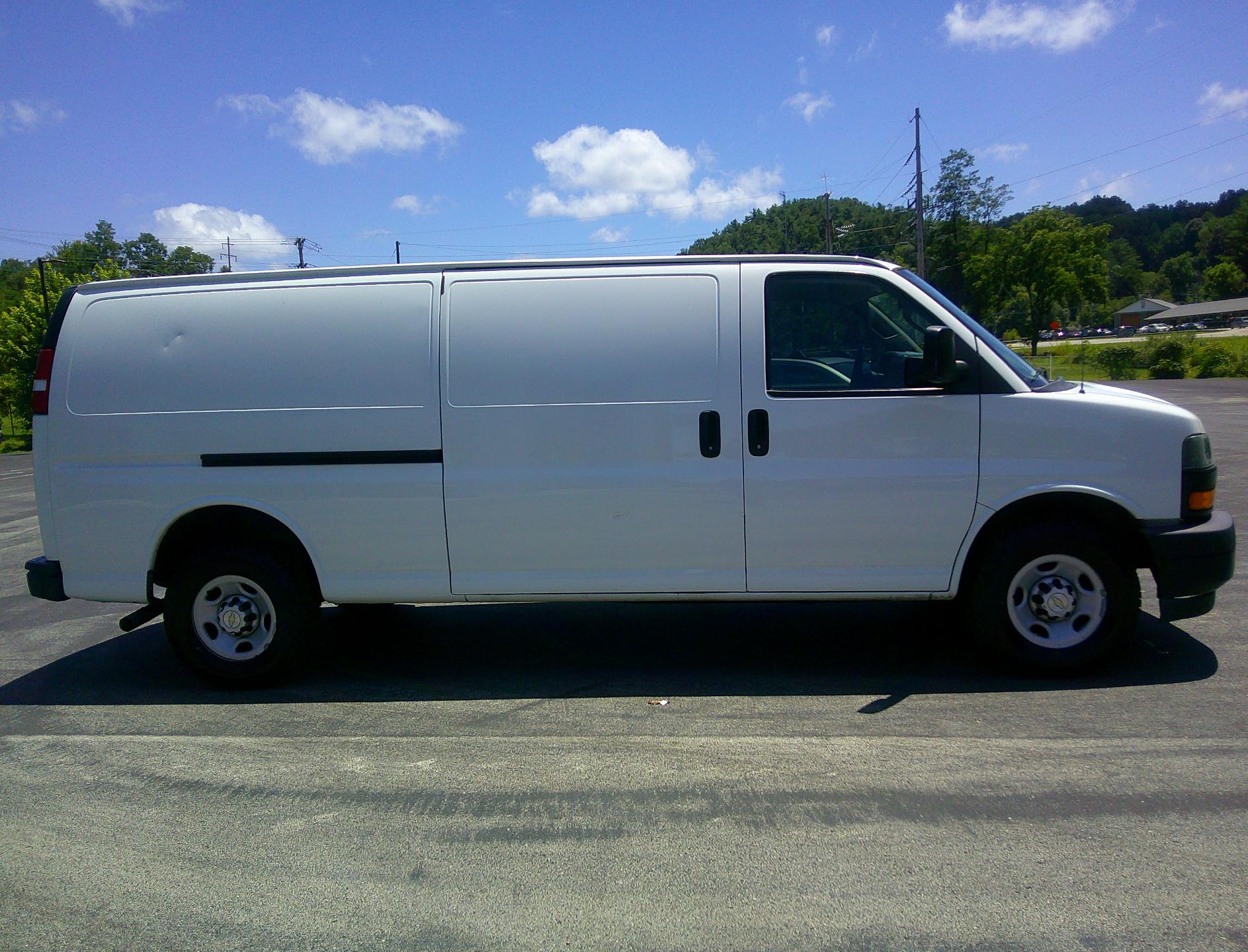 2020 Chevrolet Express Cargo Work Van - Photo 5