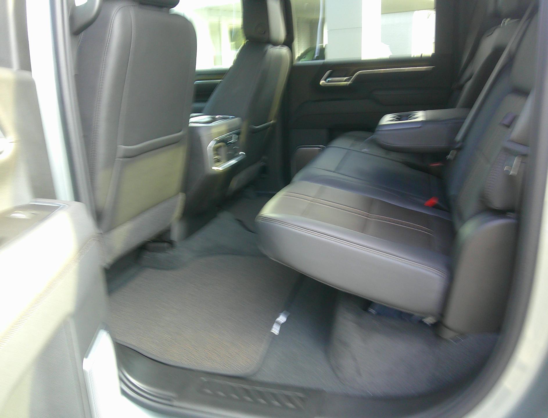 2025 Chevrolet Silverado 2500HD High Country - Photo 14