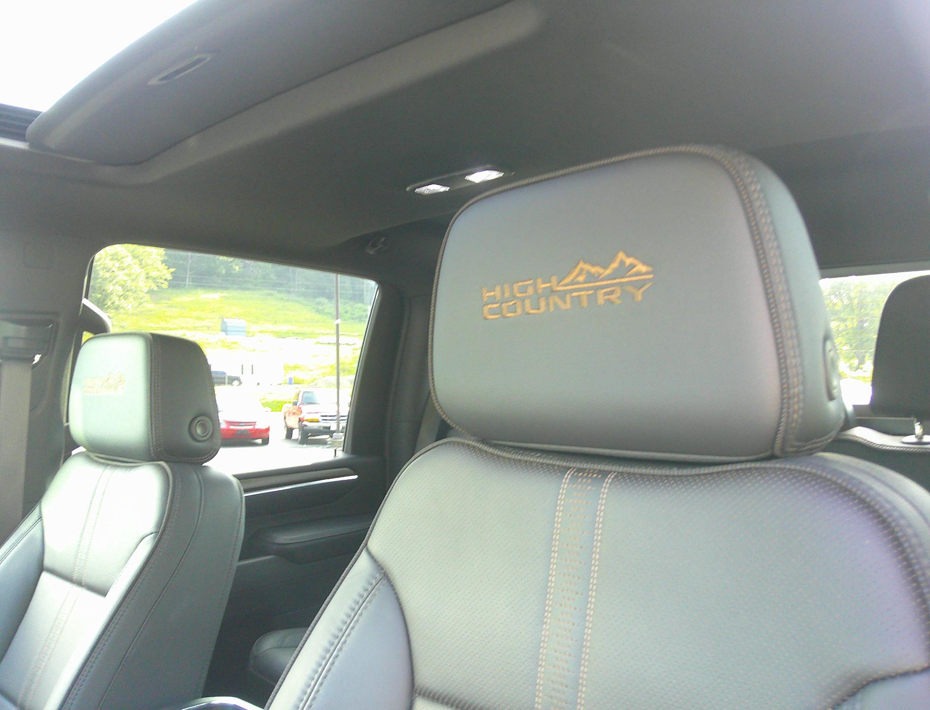 2025 Chevrolet Silverado 2500HD High Country - Photo 13