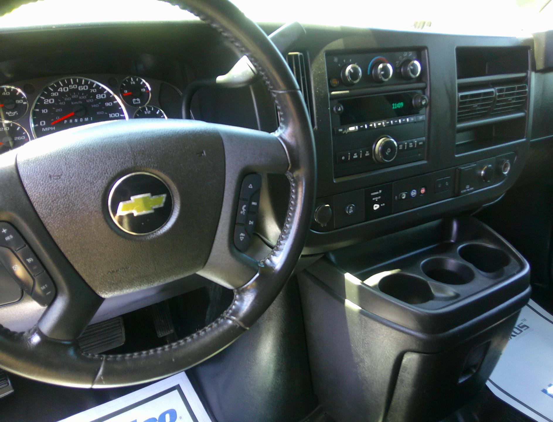 2020 Chevrolet Express Cargo Work Van - Photo 11