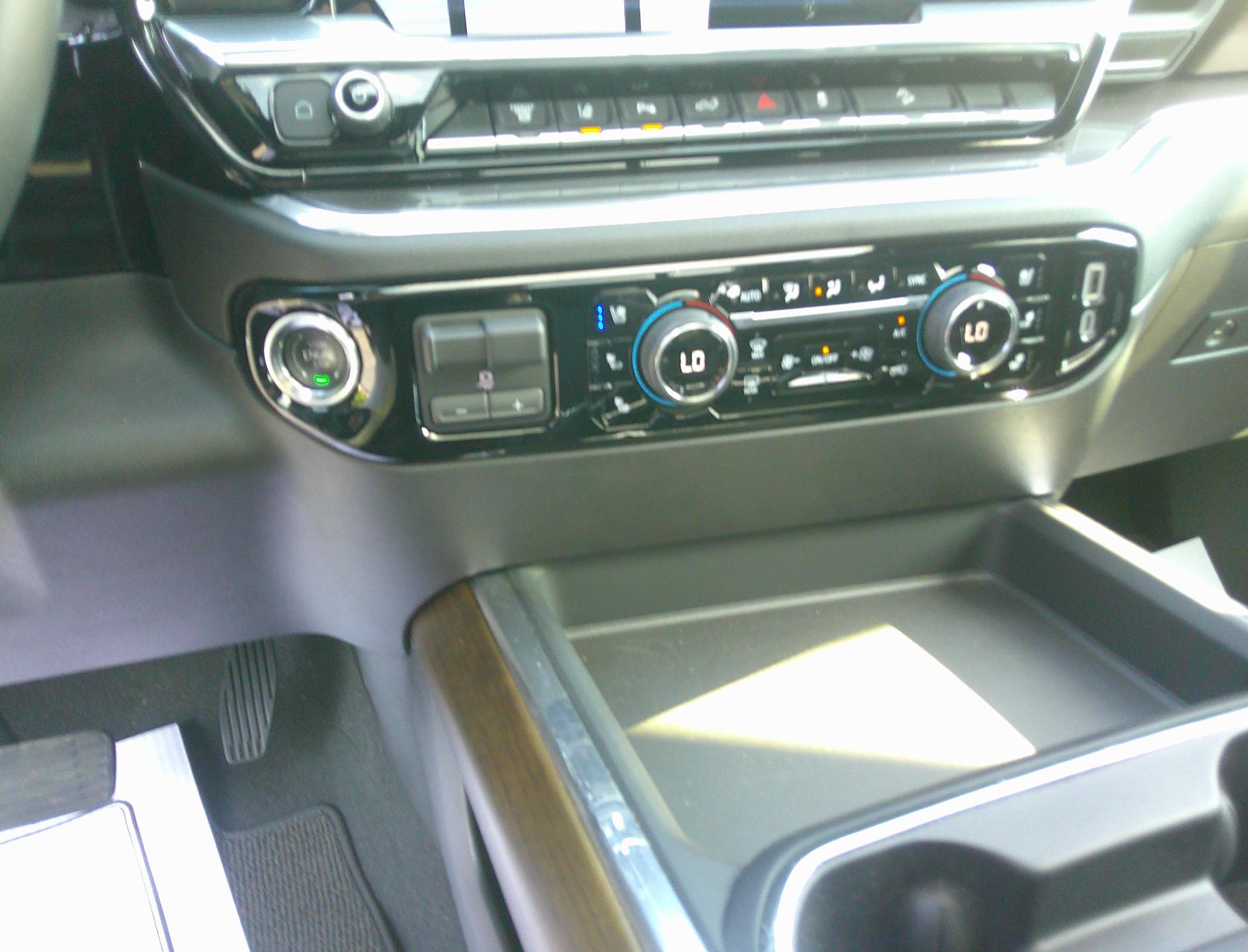 2025 Chevrolet Silverado 2500HD High Country - Photo 11
