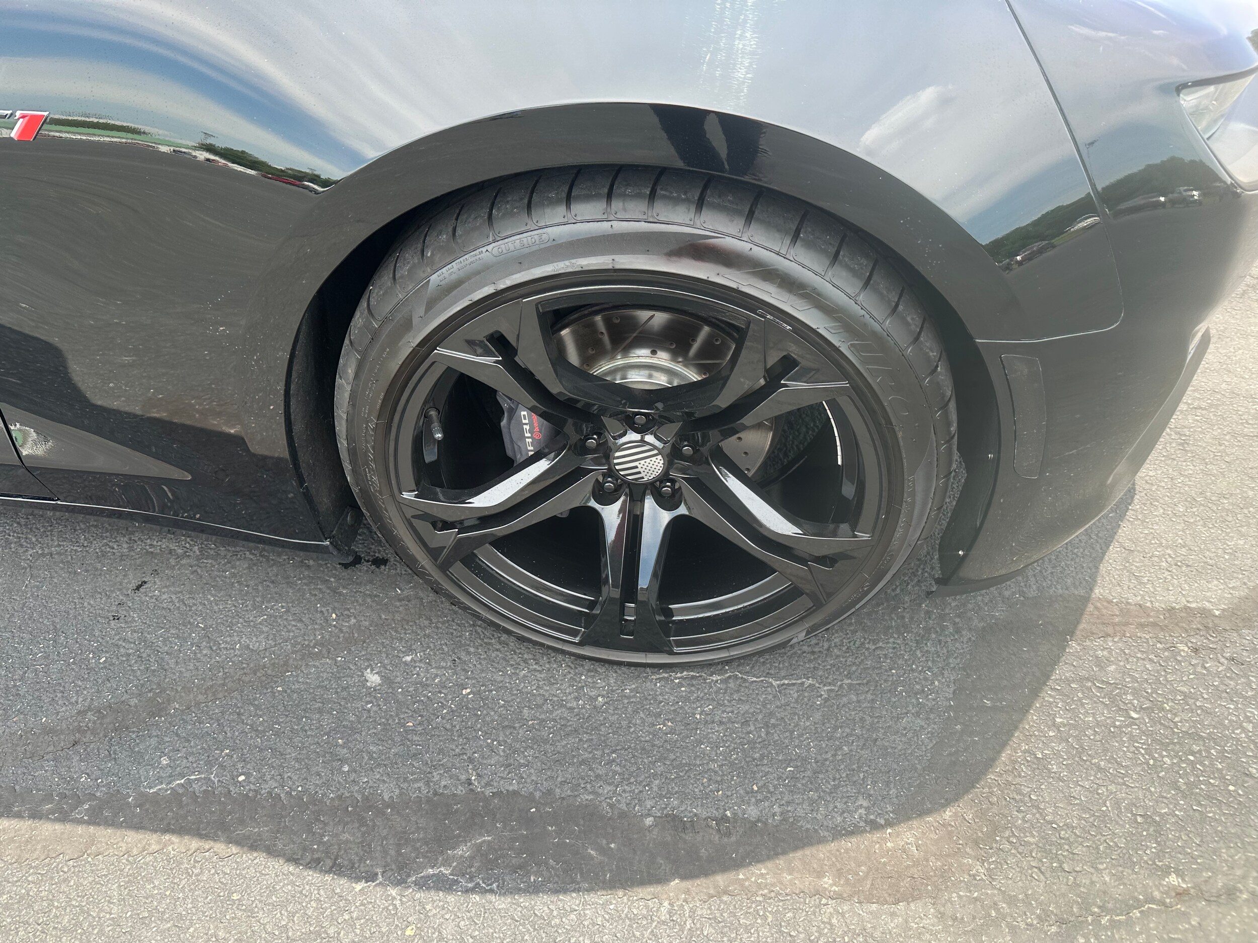 2020 Chevrolet Camaro LT1 photo 2