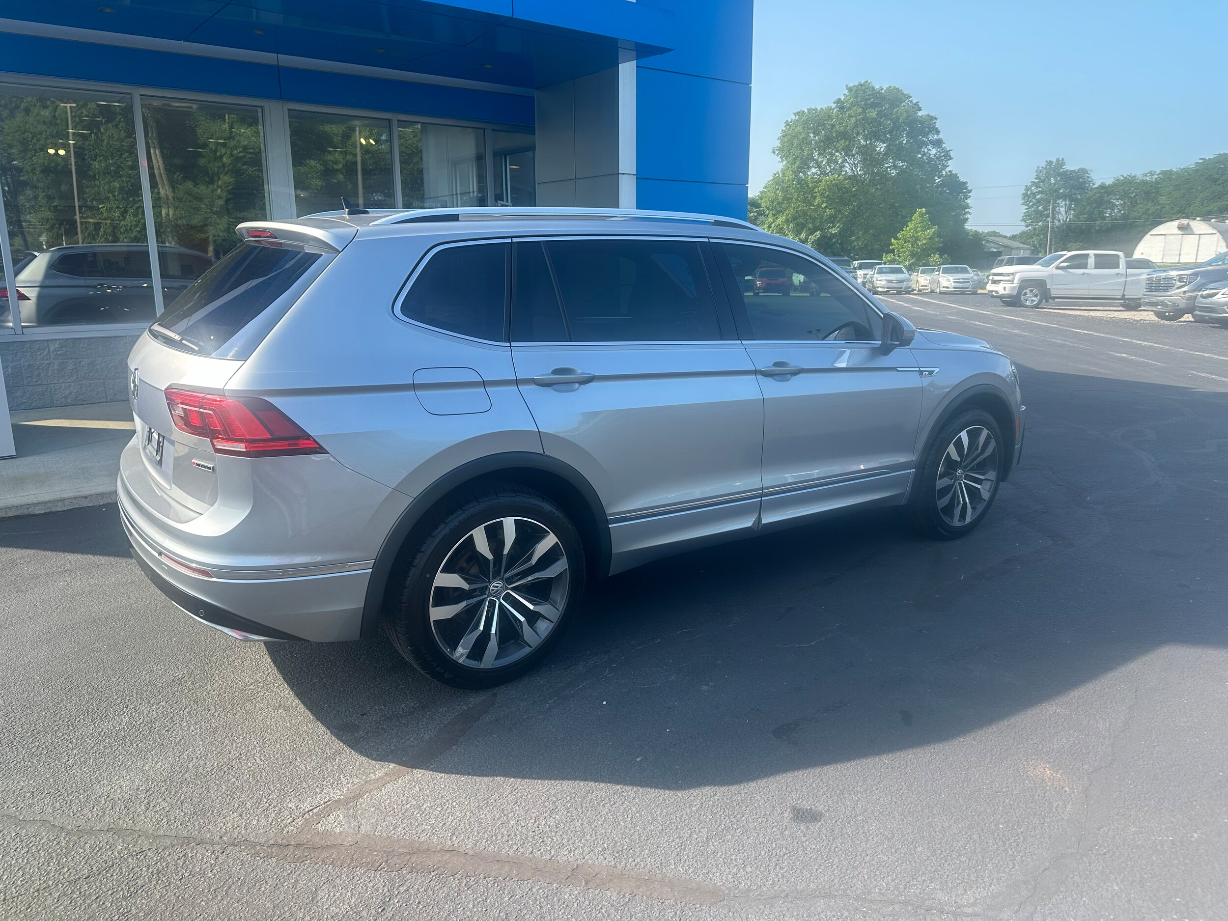 Used 2020 Volkswagen Tiguan SEL Premium R-Line with VIN 3VV4B7AX6LM160693 for sale in Delphi, IN