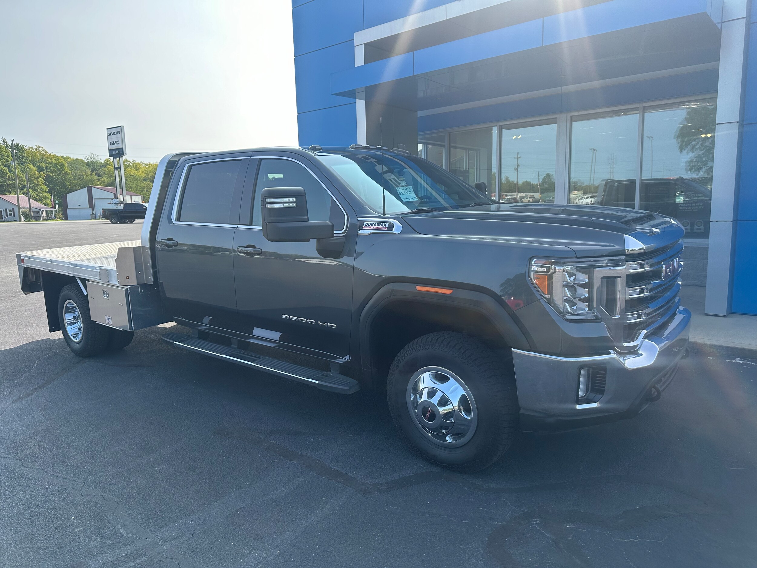 2020 Gmc Sierra 3500 HD SLE photo 3