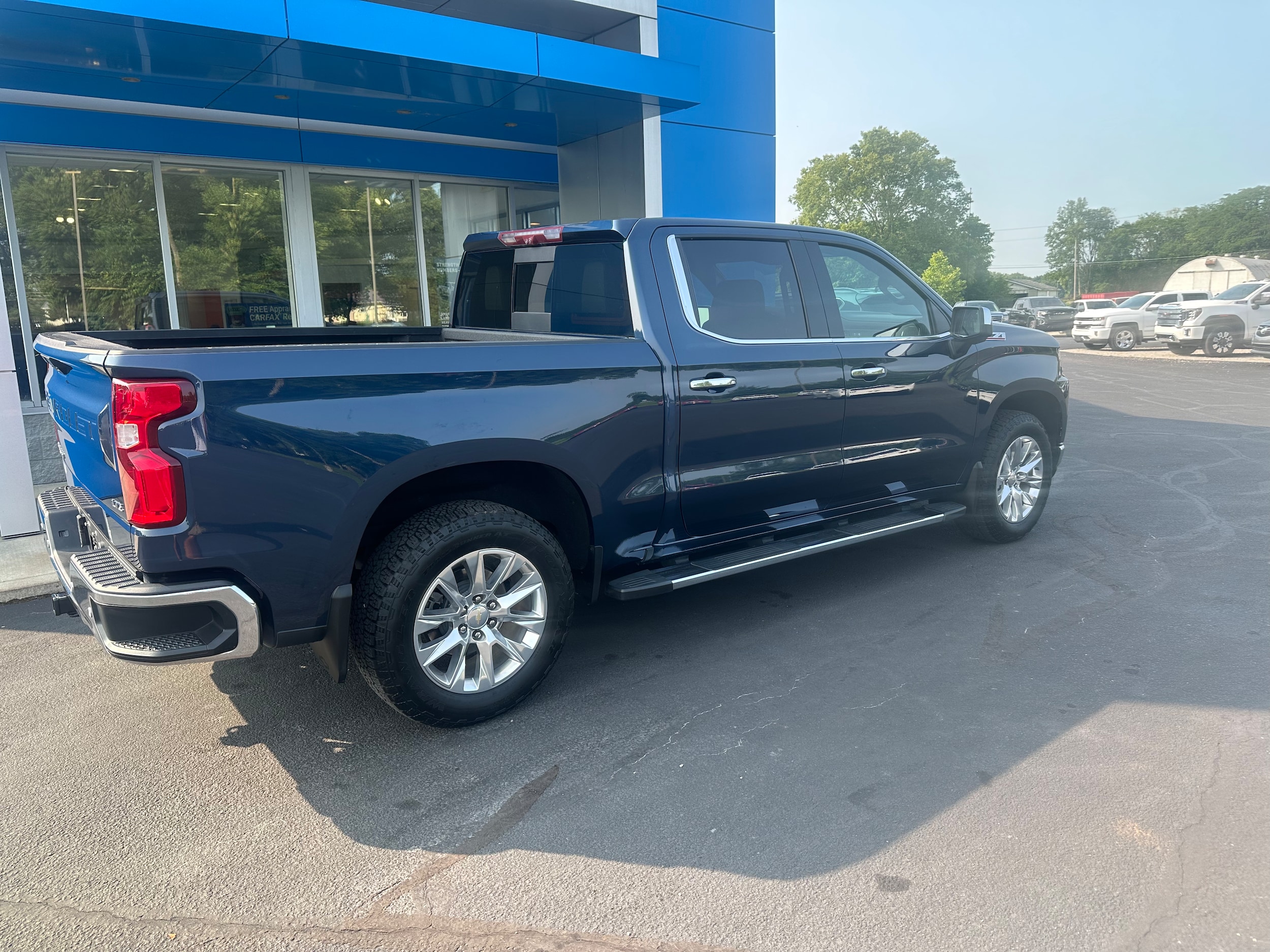 Used 2021 Chevrolet Silverado 1500 LTZ with VIN 1GCUYGED5MZ206544 for sale in Delphi, IN