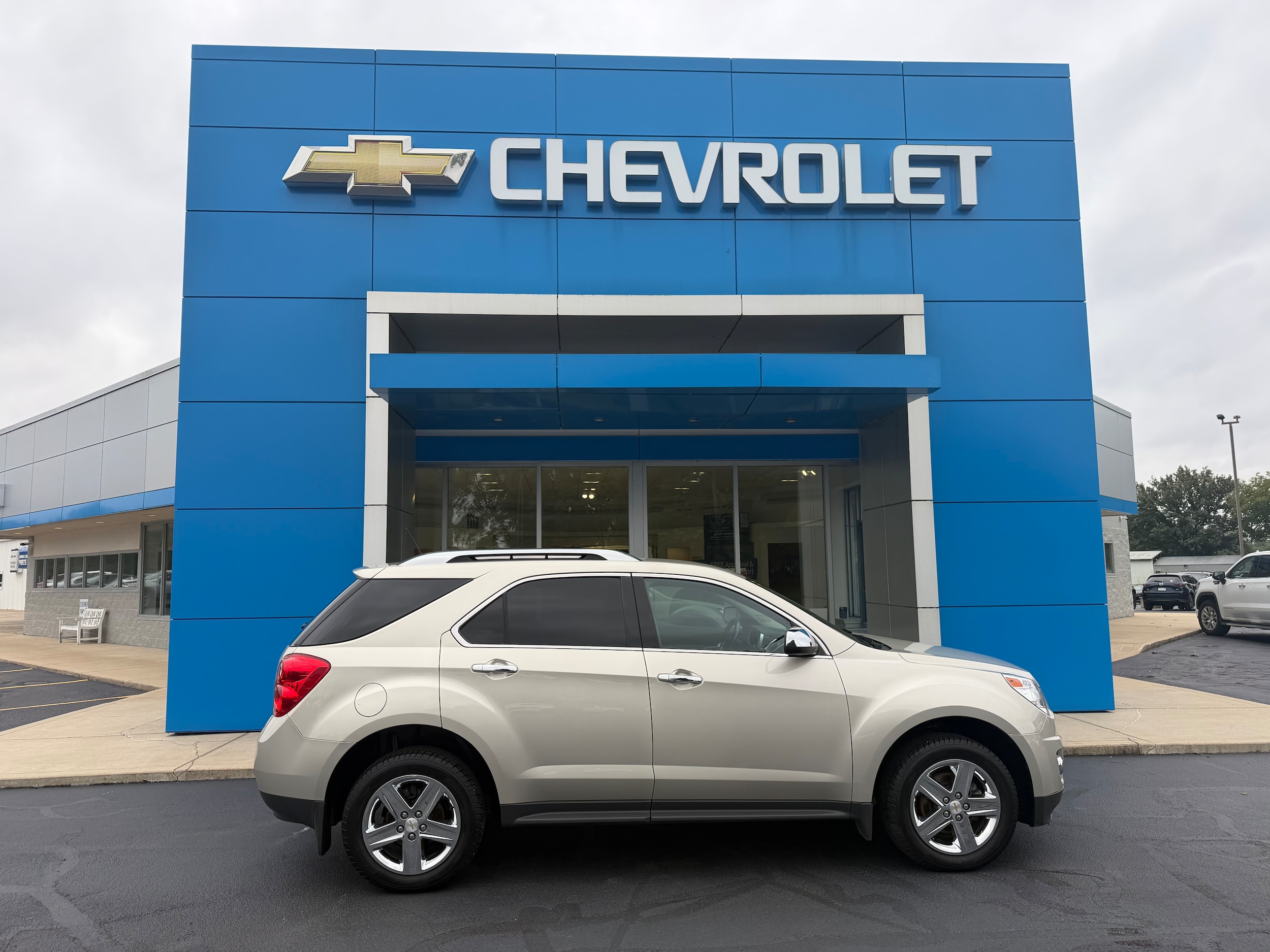 Used 2015 Chevrolet Equinox LTZ with VIN 2GNALDEK3F1127665 for sale in Delphi, IN