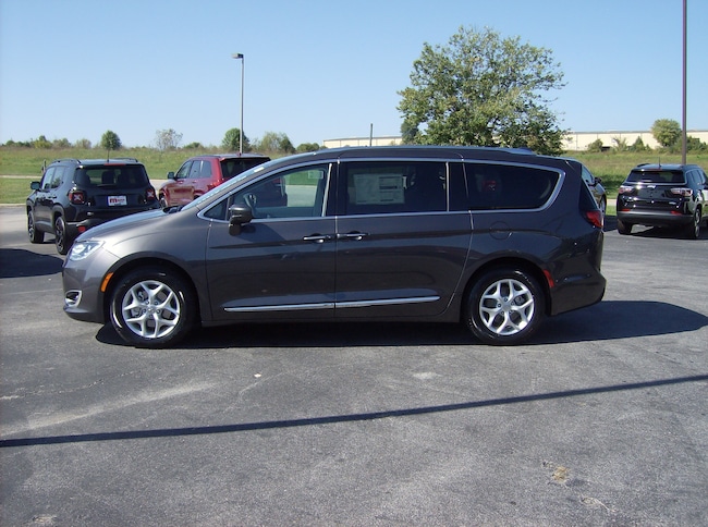 New 2018 Chrysler Pacifica TOURING L For Sale | Maysville KY