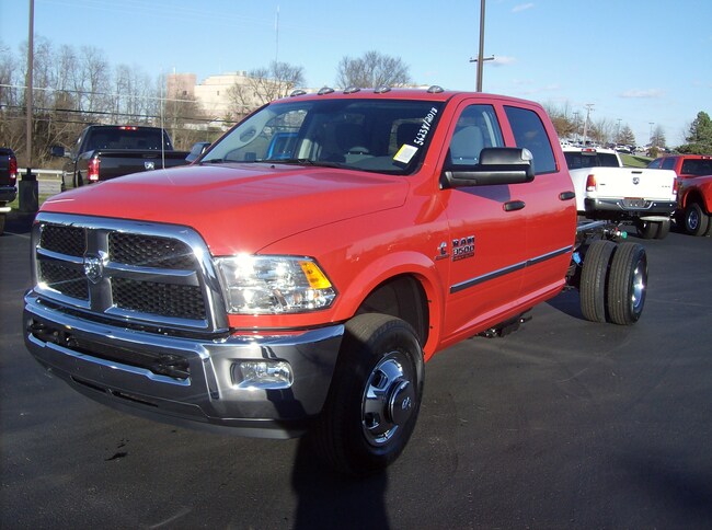 New 2018 Ram 3500 TRADESMAN CREW CAB CHASSIS 4X4 172.4 WB ...