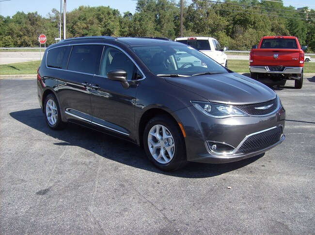 New 2018 Chrysler Pacifica TOURING L For Sale | Maysville KY