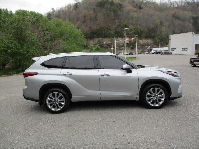 Used 2020 Toyota Highlander Limited with VIN 5TDDZRBHXLS036584 for sale in Prestonsburg, KY