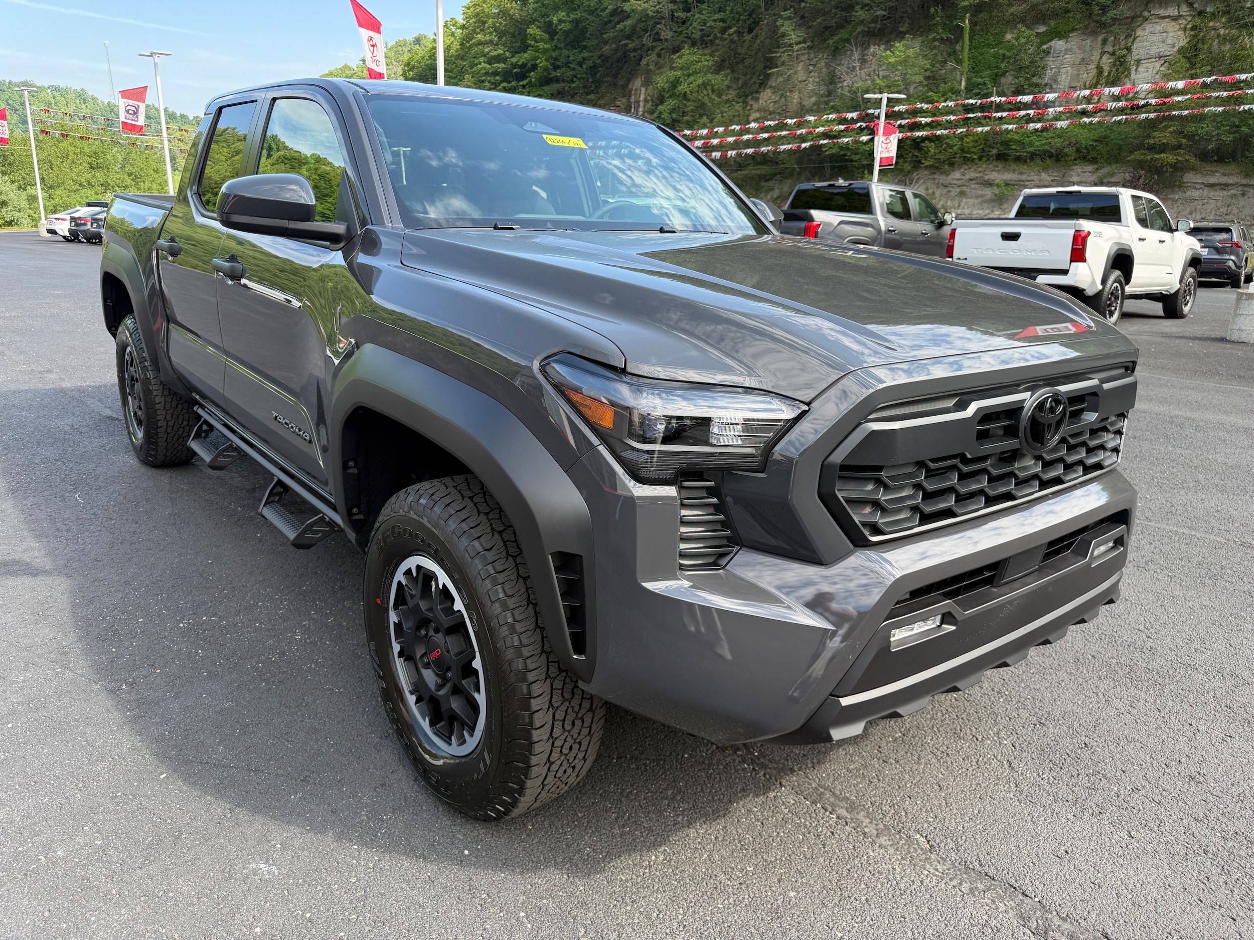 View vehicle photo 5