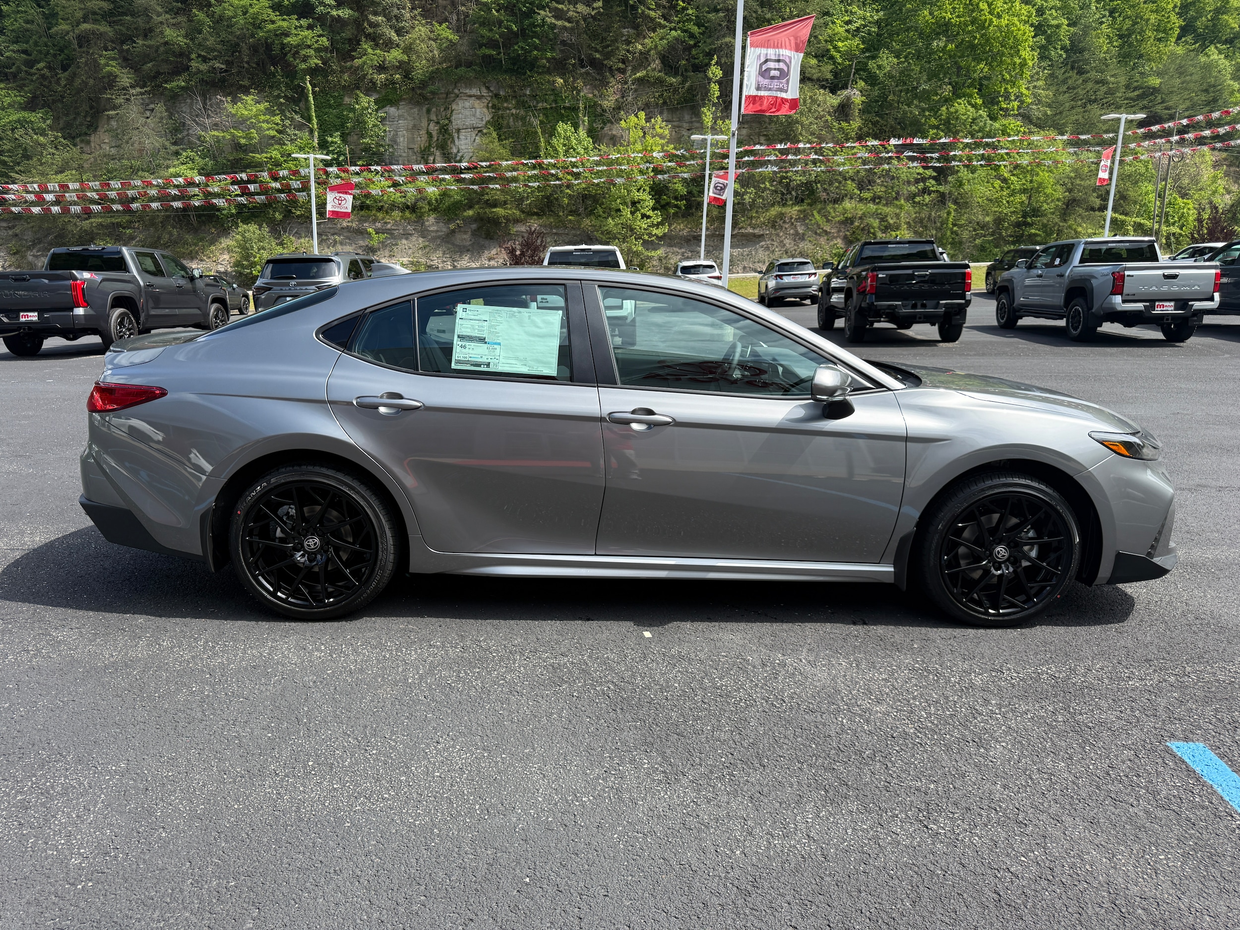 View vehicle photo 6